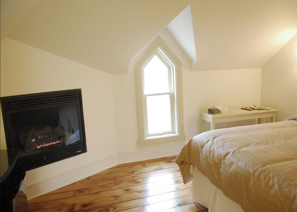 St Andrew Suites Fergus ภายนอก รูปภาพ