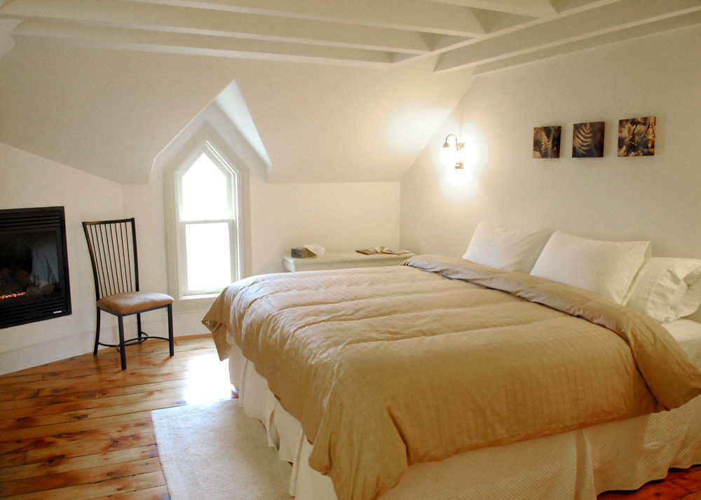 St Andrew Suites Fergus ภายนอก รูปภาพ