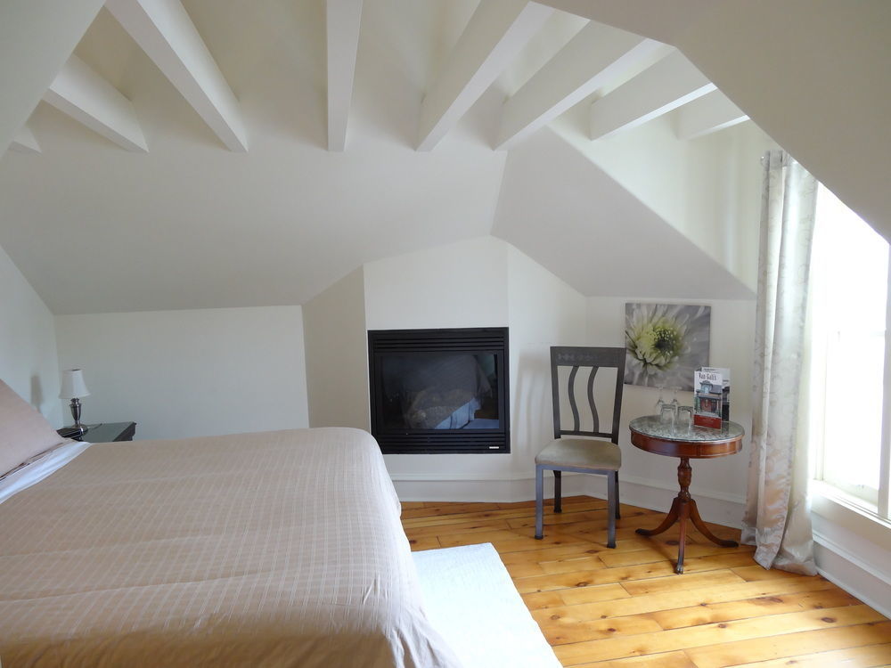 St Andrew Suites Fergus ภายนอก รูปภาพ