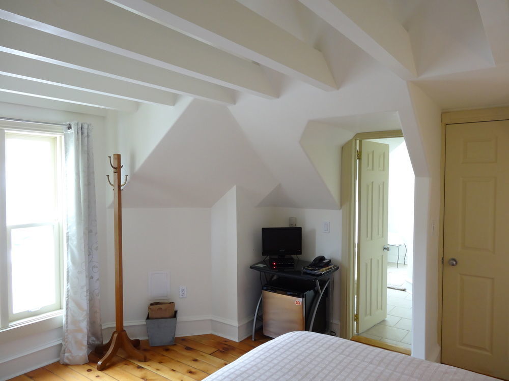 St Andrew Suites Fergus ภายนอก รูปภาพ