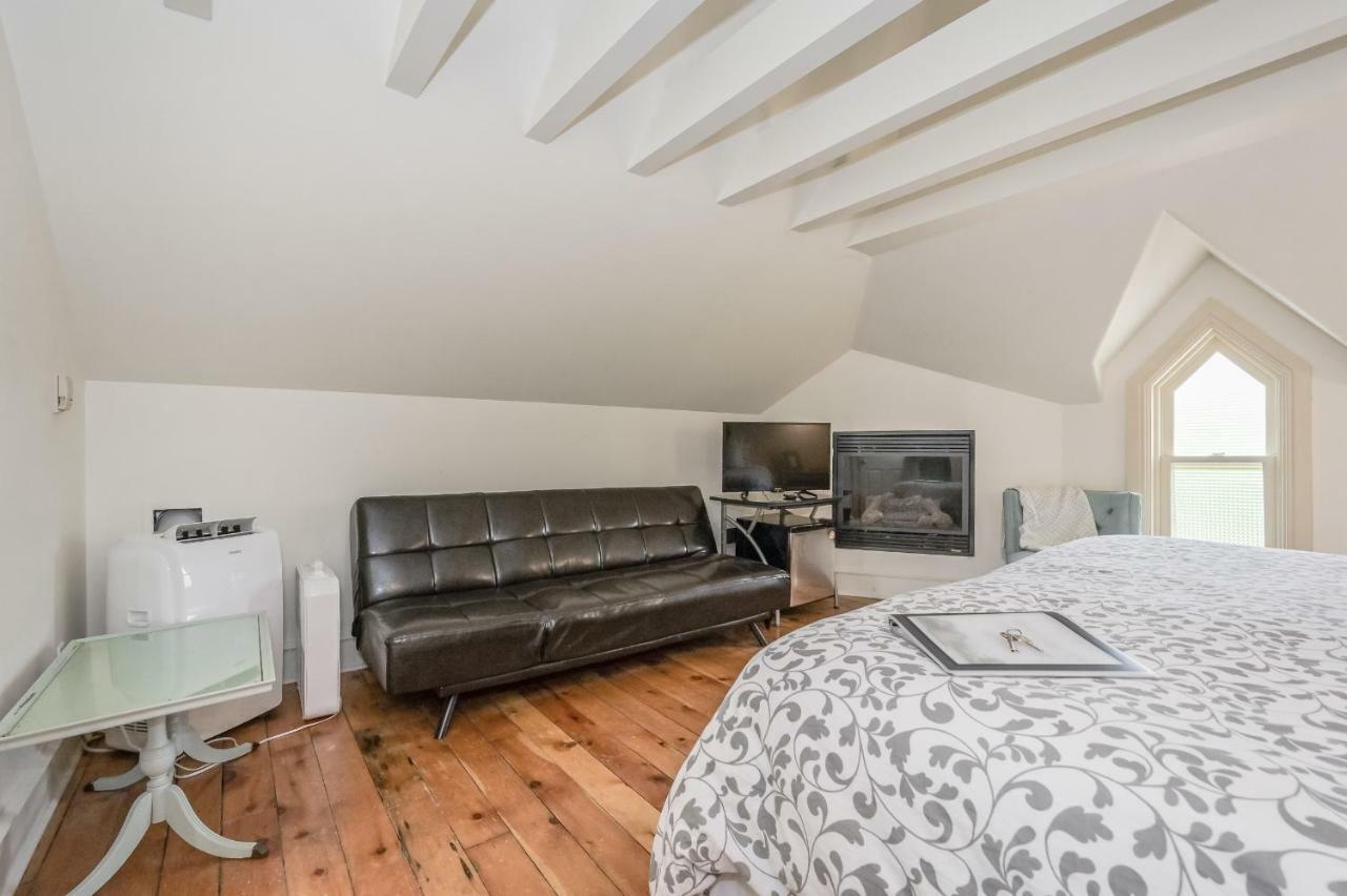 St Andrew Suites Fergus ภายนอก รูปภาพ
